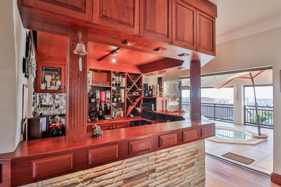 7 Bedroom Property for Sale in Myburgh Park Western Cape